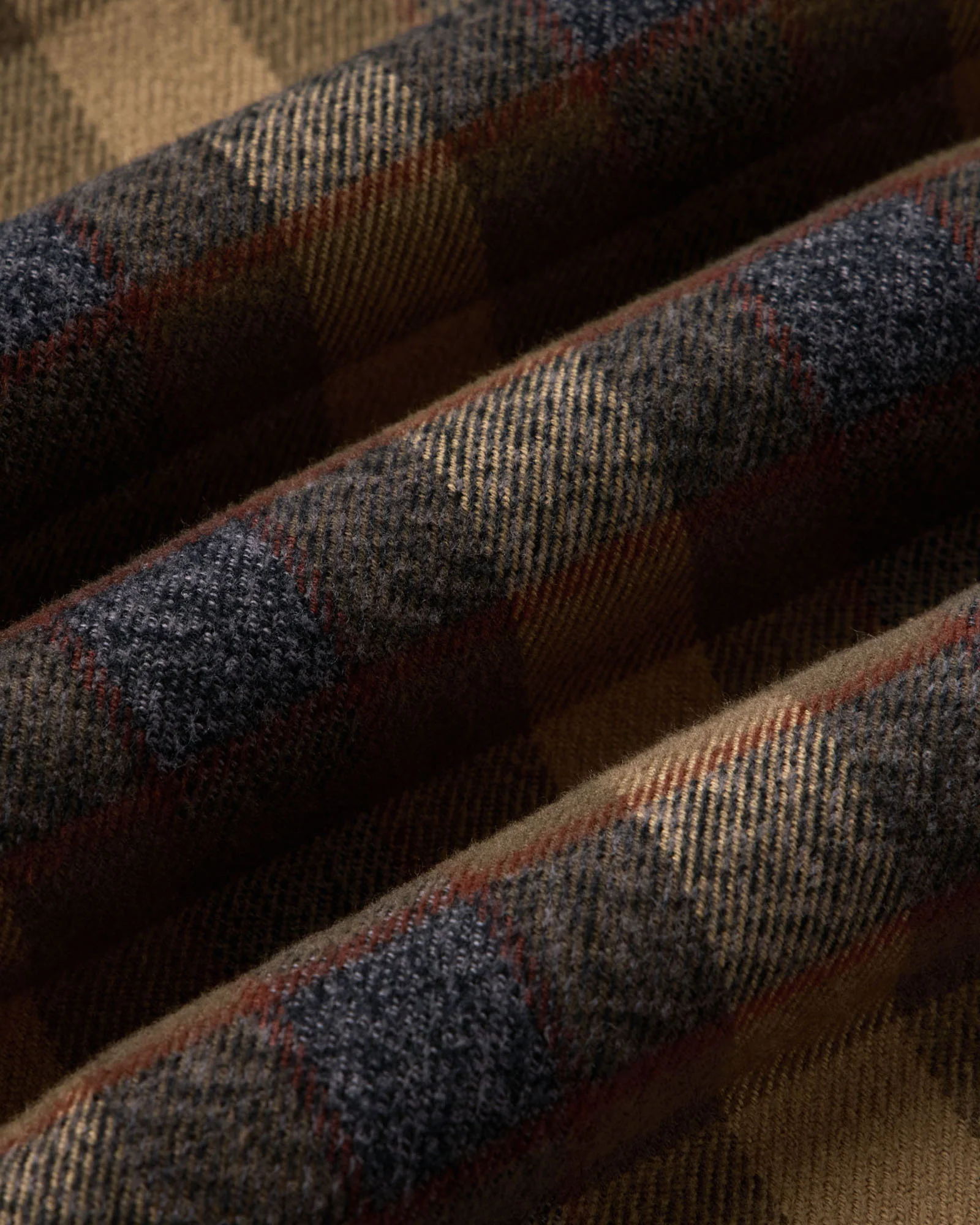 The Yosemite Shirt in Buckeye Plaid - Image 8